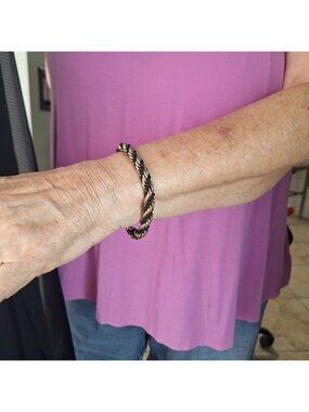 VINTAGE GOLD TONE BLACK TWIST ROPE CHAIN BRACELET FASHION COSTUME JEWELRY 7"